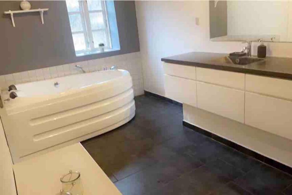 Dejligt Stort Hus Med Spa Ålbæk المظهر الخارجي الصورة